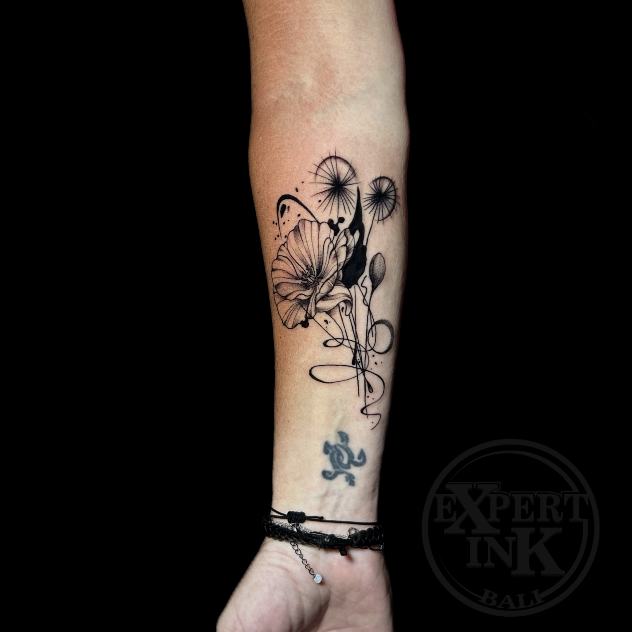 Tiny tattoos in Kuta that carry big meaning. Walk-in services for small, meaningful designs. Express yourself with delicate and impactful ink.