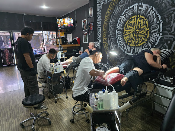 Cultural and timeless tattoo designs in Kuta that honor tradition. Walk-in tattoo services for meaningful and lasting art. Express your heritage with designs that stand the test of time.